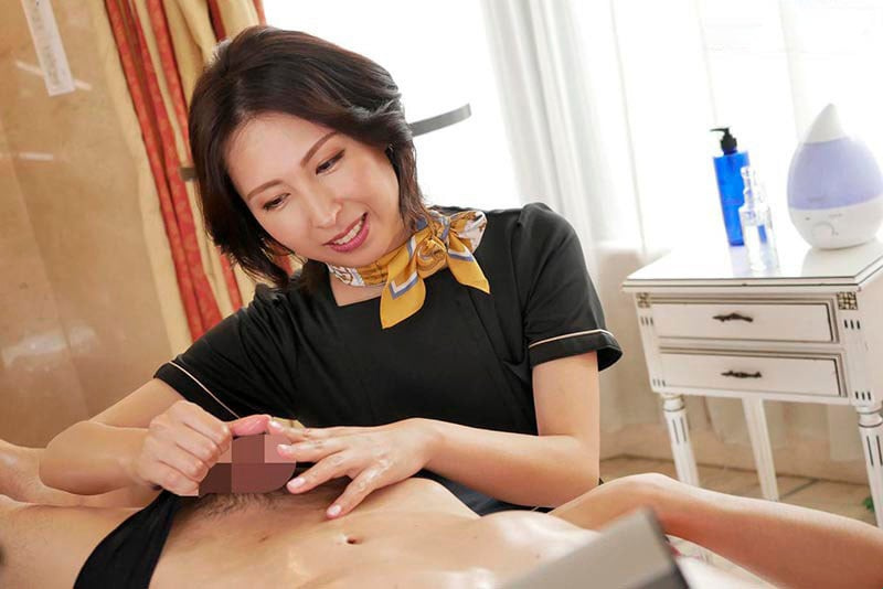KIRE-005 Masayang massage room na may napakagandang plane lady