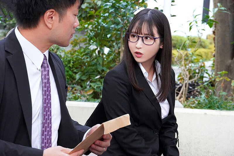 Thư ký dâm bộc lộ con người thật khi đi công tác với